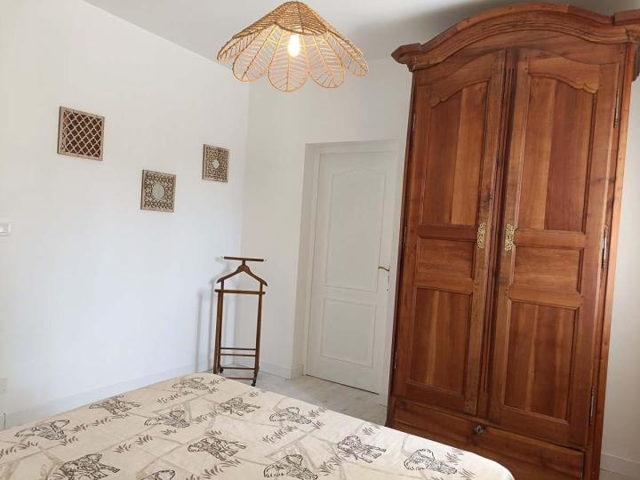 Découvrez le Gîte de Sabré Haut avec Gîtes en Quercy, votre refuge paisible au cœur du Quercy.