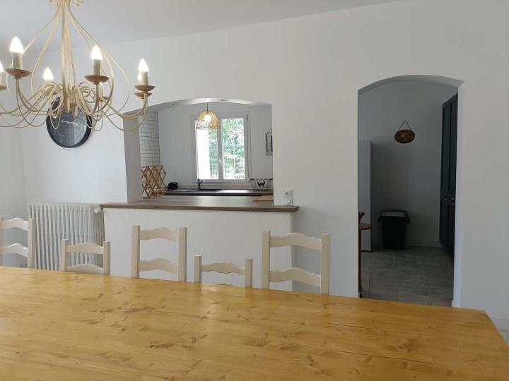 Découvrez le Gîte de Sabré Haut avec Gîtes en Quercy, votre refuge paisible au cœur du Quercy.